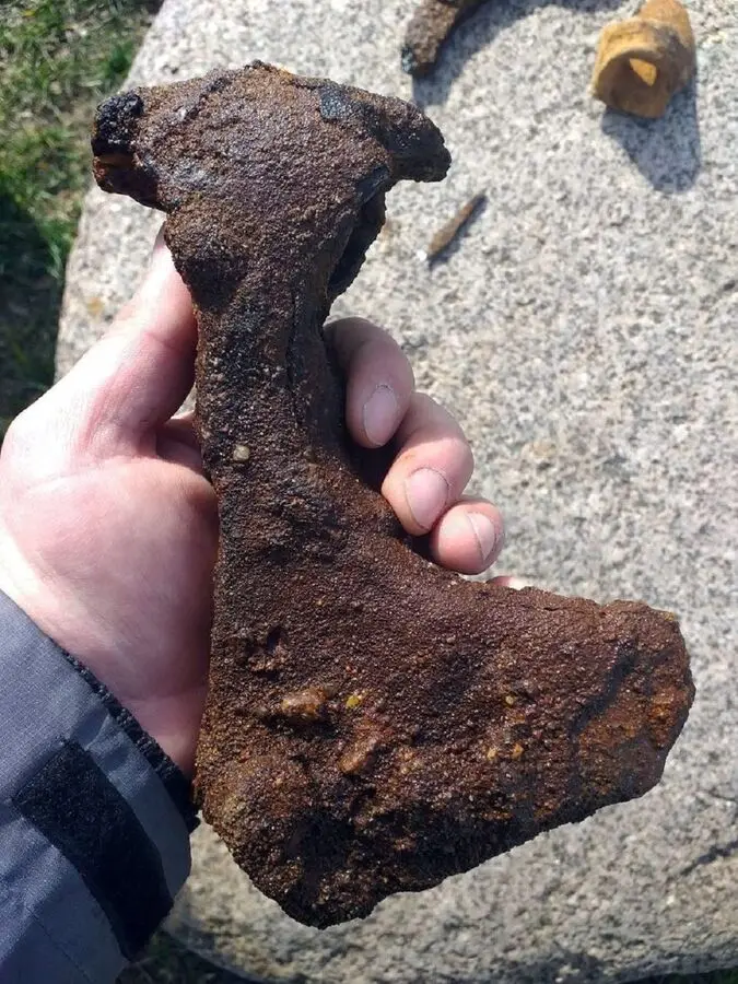 Старажытная жалезная сякера знойдзеная ў Бабруйску.